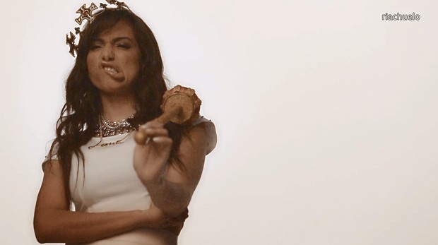 Anitta em campanha para rede de lojas (Foto: Reprodução)
