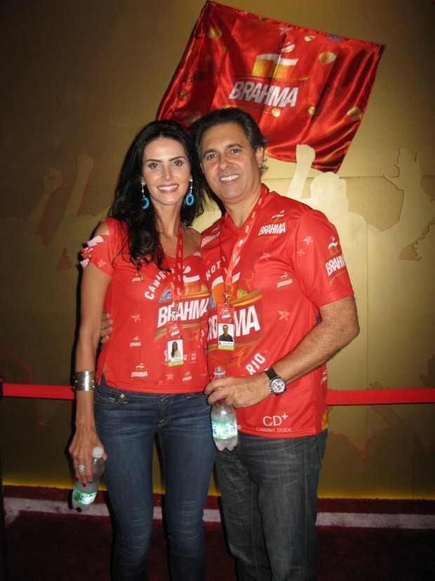 Lisandra Souto e namorado (Foto: Luciana Monteiro / AgNews)