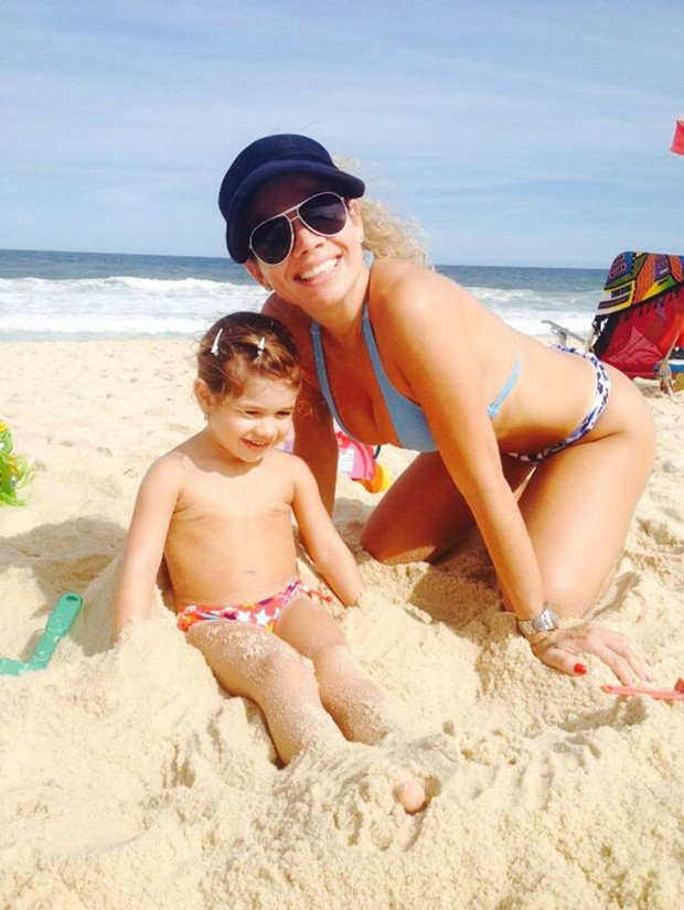Catia Paganote e a filha Valentina (Foto: Reprodução/Instagram)