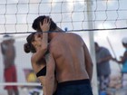 Fernanda Lima e Rodrigo Hilbert jogam vôlei no Leblon, no Rio