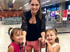 Natália Guimarães posta foto fofa com as filhas