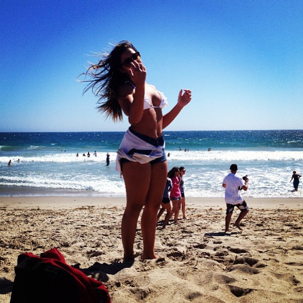 Danielle Favatto em praia na Califórnia, nos Estados Unidos (Foto: Instagram/ Reprodução)