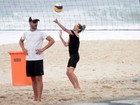Fernanda Lima e Rodrigo Hilbert formam dupla de vôlei em praia do Rio