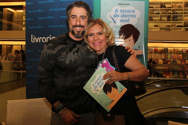 Marcos Mion lança livro A Escova de Dentes Azul (Foto: Renan Katayama / AgNews)