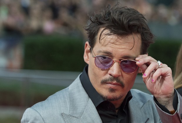 Johnny Depp na premiere de &quot;O cavaleiro solitário&quot; (Foto: AFP / Agência)