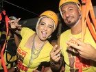 Ex-BBBs Aline e Fernando vão juntos a micareta na Bahia