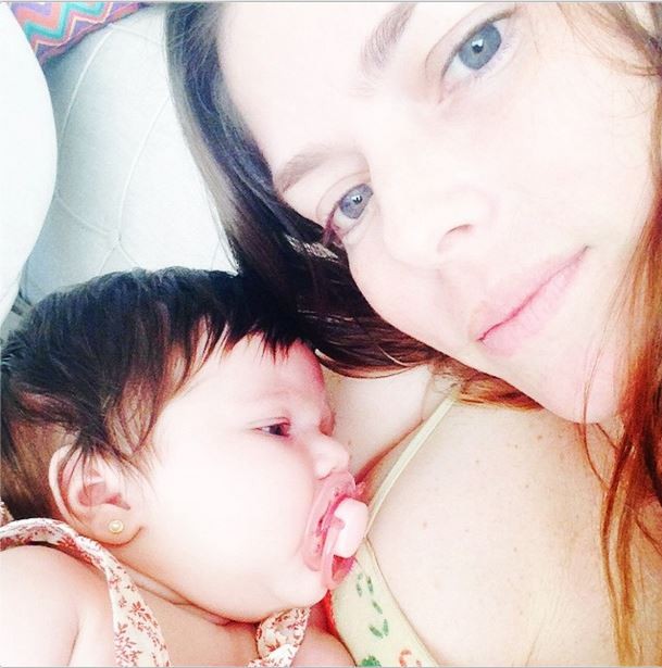 Ana Paula Tabalipa com a filha (Foto: Reprodução/Instagram)