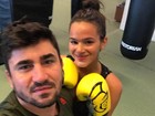 Bruna Marquezine faz aula de boxe com personal