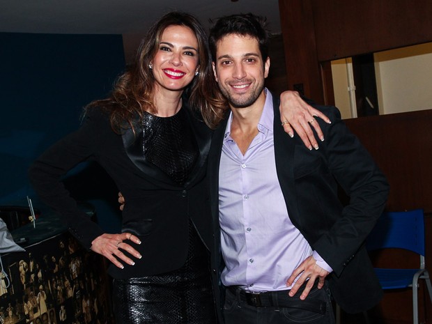 Luciana Gimenez com o irmão Marco Antônio Gimenez em teatro no Rio (Foto: Manuela Scarpa/ Foto Rio News)