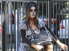Fantasiada, Sandra Bullock vai com o filho a festa de Halloween