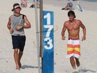Kayky Brito corre na praia da Barra da Tijuca, no Rio 
