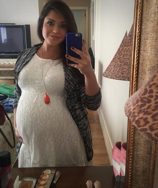 Thais Fersoza exibe a barriga de grávida (Foto: Reprodução/Instagram)