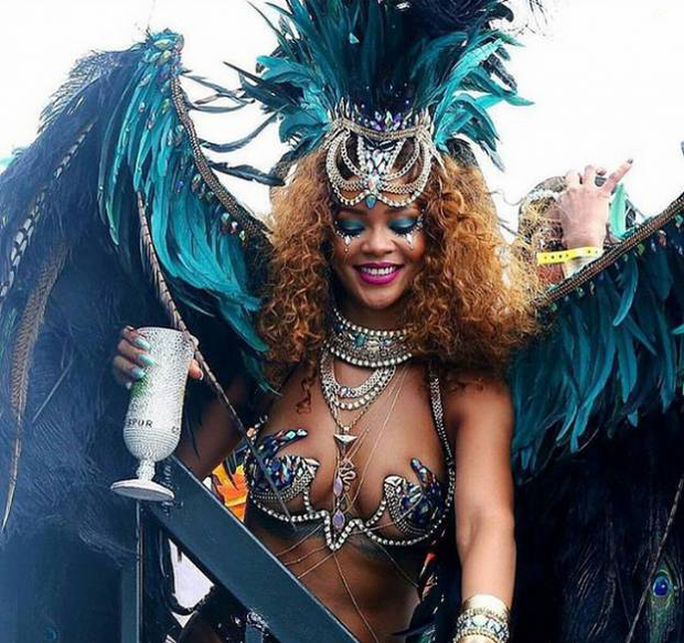 Rihanna no carnaval de Barbados (Foto: Reprodução/Instagram)