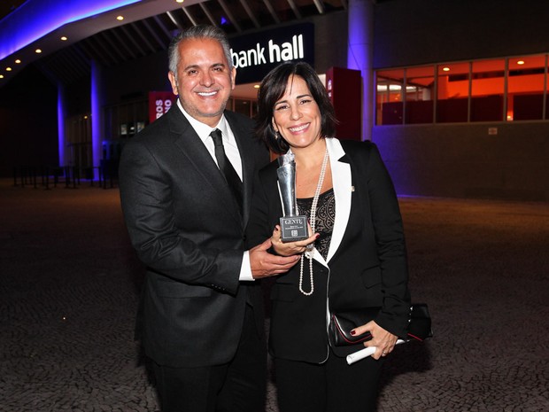 Glória Pires com o marido, Orlando Morais, em premiação em São Paulo (Foto: Manuela Scarpa/ Foto Rio News)