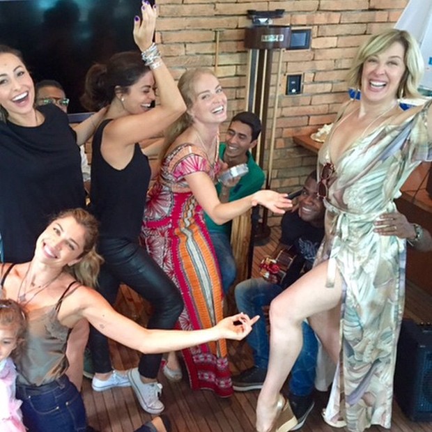 Sabrina Sato, Grazi Massafera, Juliana Paes, Angélica e Claudia Raia em festa no Rio (Foto: Instagram/ Reprodução)