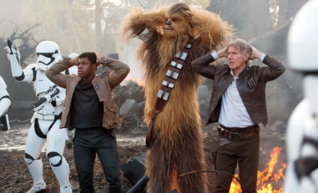 Chewbacca em cena do último filme da franquia Star Wars (Foto: Reprodução)