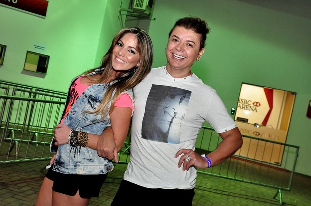 Anamara e David Brazil chegam para o show de Ivete Sangalo (Foto: Roberto Teixeira/ EGO)