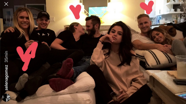 Selena Gomez diverte internautas com foto (Foto: Reprodução / Twitter)
