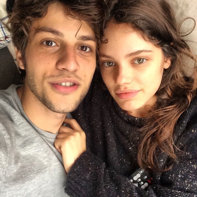 Chay Suede e Laura Neiva (Foto: Instagram / Reprodução)
