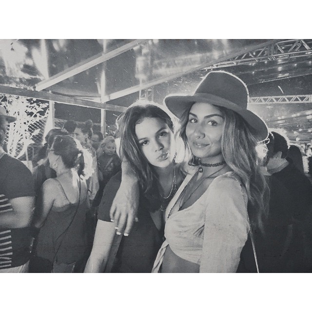 Bruna Marquezine e Sthephanie Oliveira (Foto: Reprodução/ Instagram)