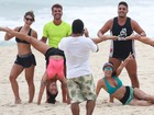 Aline Riscado faz pirueta durante treino em praia do Rio: 'Essa é a vibe'
