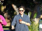 Jennifer Garner passeia com seu barrigão por Los Angeles