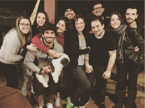 Hugo Moura com Deborah Secco e amigos (Foto: Reprodução/Instagram)