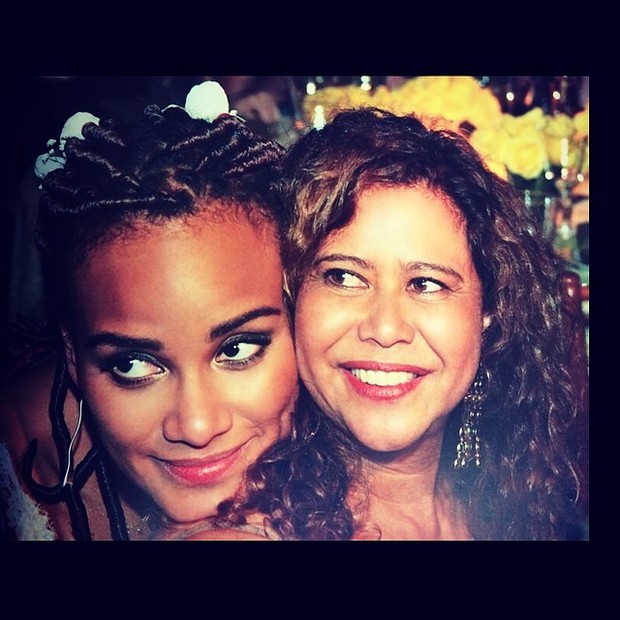 Luciana Mello com a mãe (Foto: Reprodução/Instagram)