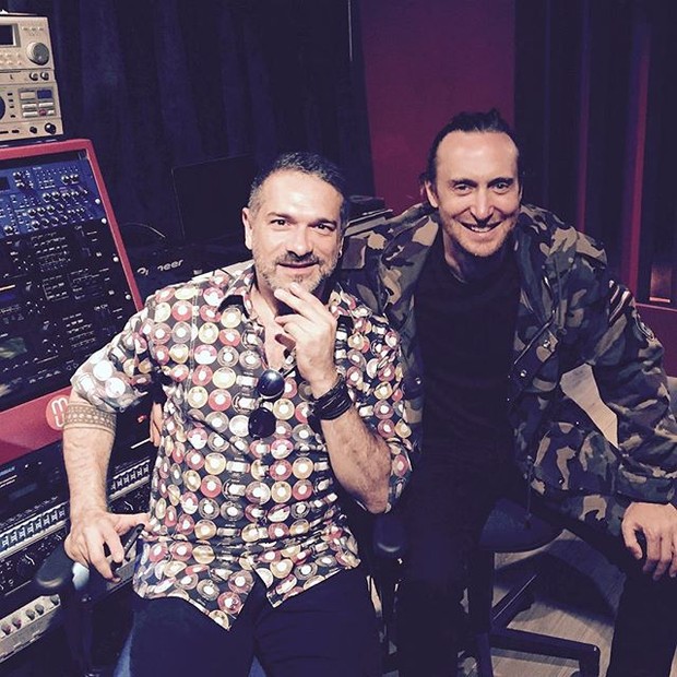DJ Meme e David Guetta em estúdio no Rio (Foto: Instagram/ Reprodução)