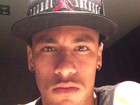 Respeita o moço! Neymar aparece de bigode em rede social
