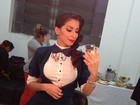 Anitta posta foto com look de gala