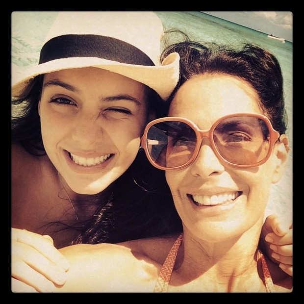  Carolina Ferraz com a filha Valentina (Foto: Reprodução/Instagram)