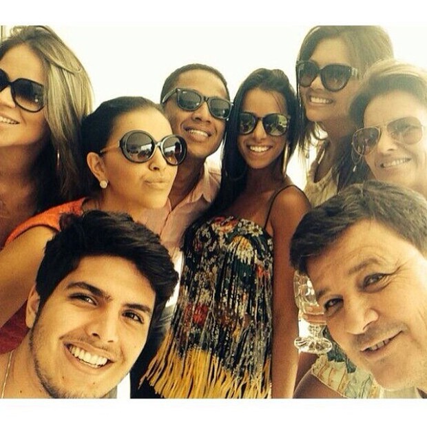 Mariana Rios e amigos no último dia de carnaval (Foto: Instagram / Reprodução)