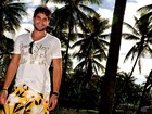 Ex-BBB André Martinelli posa para o EGO durante temporada na Costa do Sauípe