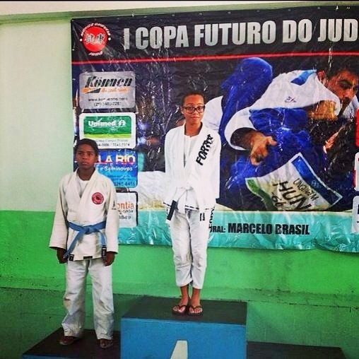 Olivia Soares, filha de Dudu Nobre e Adriana Bombom vence campeonato de judô (Foto: Arquivo Pessoal)