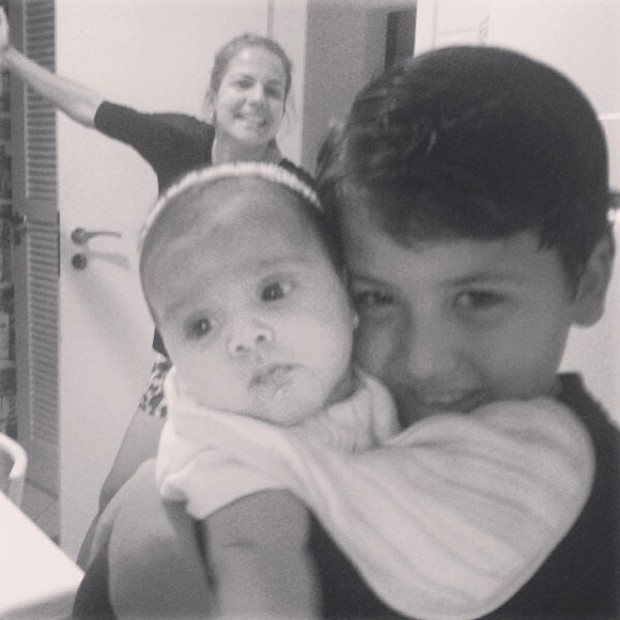 Nívea Stelmann posta foto dos filhos (Foto: Instagram / Reprodução)
