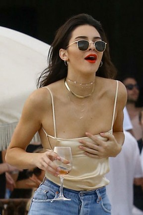Kendall Jenner em Miami, nos Estados Unidos (Foto: Grosby Group/ Agência)