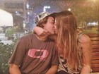 Danielle Favatto beija namorado e posta foto: 'Não troco e nem divido'
