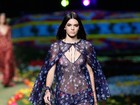 Kendall Jenner desfila transparência na Semana de Moda de Nova York