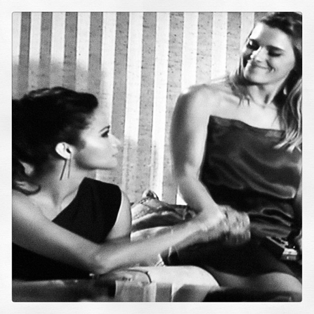 Nanda Costa posta foto com Carolina Dieckmann em cena (Foto: Instagram)