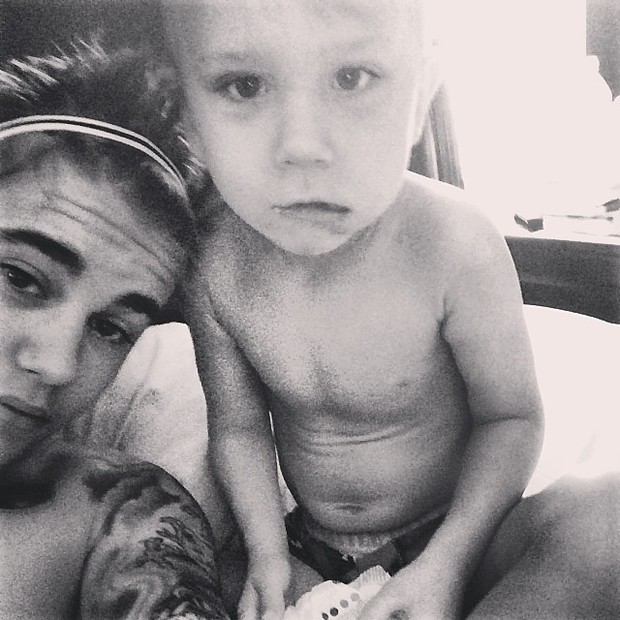 Justin Bieber e irmão (Foto: Instagram / Reprodução)