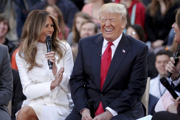 Melania e Donald Trump em programa de TV (Foto: Reuters)