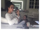 Em foto rara, Kim Kardashian aparece sem maquiagem