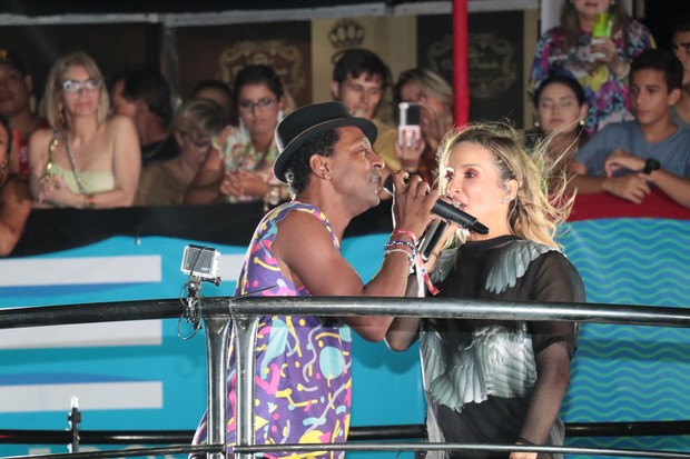 Luis Miranda canta com Claudia Leitte no Fortal (Foto: Fred Pontes / Divulgação)