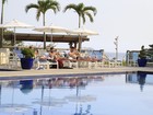 Jogadores da seleção inglesa curtem piscina em hotel no Rio