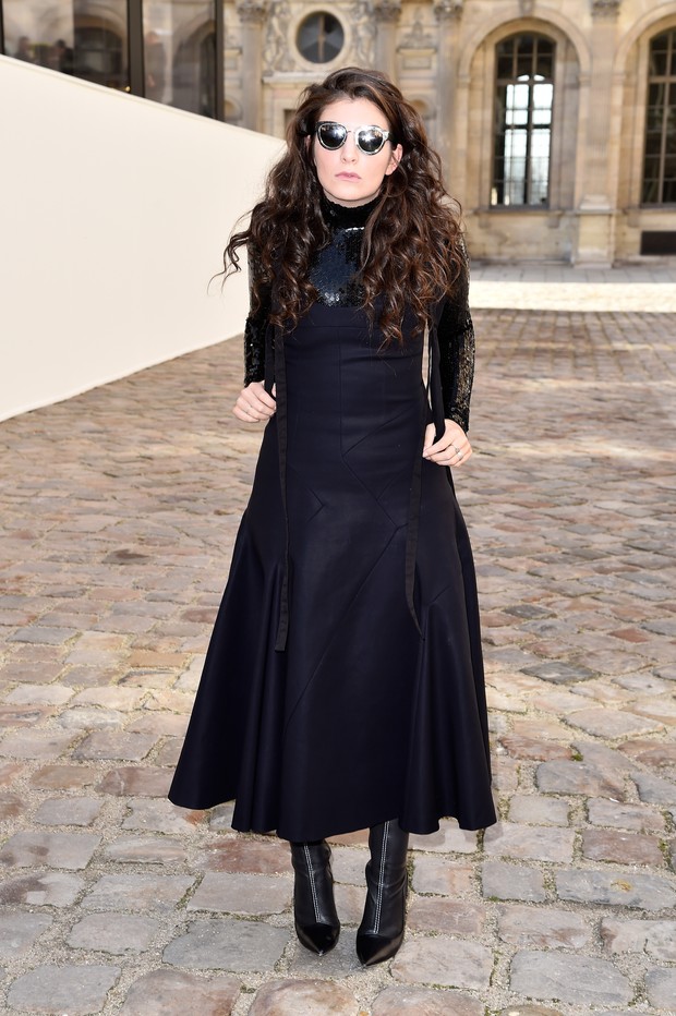 Lorde no desfile da Dior em Paris (Foto: Getty Images)