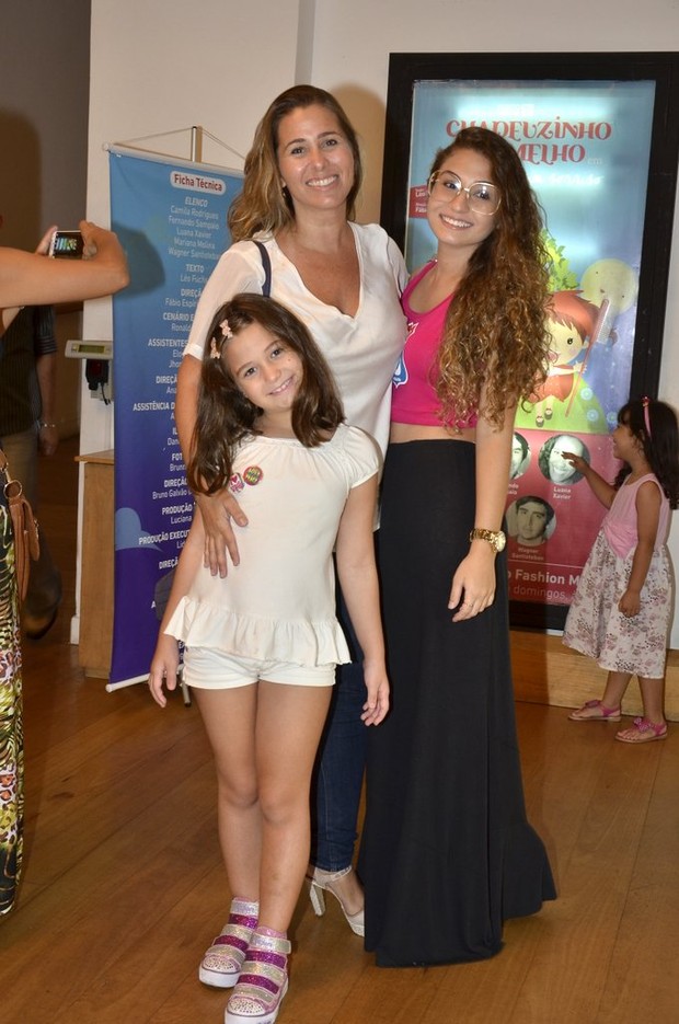 Andrea Sorvetão e as filhas (Foto: Roberto Teixeira/EGO)
