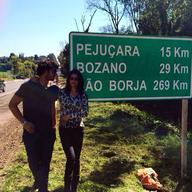 Helena Ranaldi e o namorado, Allan Souza Lima, em Santo Ângelo, no Rio Grande do Sul (Foto: Instagram/ Reprodução)