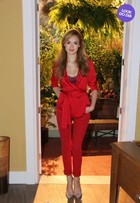 Look do dia: Isabelle Drummond aposta em visual vermelho fatal