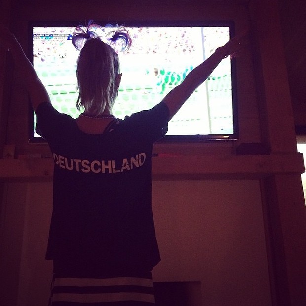 Heidi Klum torce para Alemanha (Foto: Reprodução/Instagram)